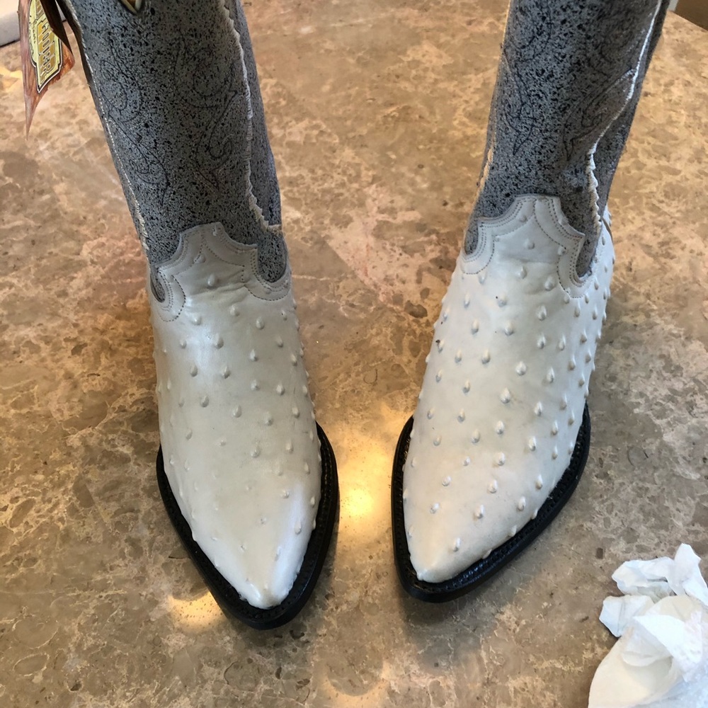 Gran Lider Faux ostrich W9.5-10 M7.5-8 pointed toe